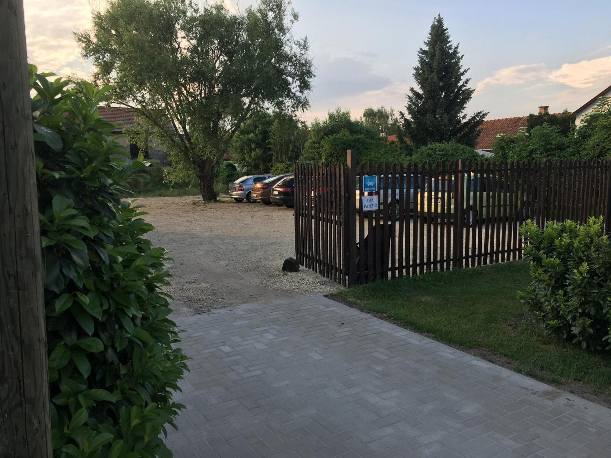 Ida Rooms Lajosmizse Exterior foto